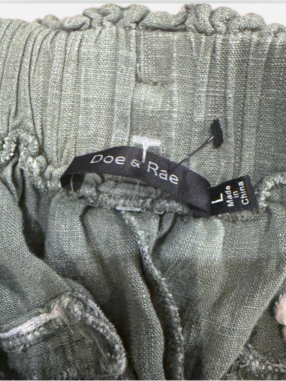 Doe & Rae Olive Drawstring Linen-Blend Shorts - Picture 3 of 3